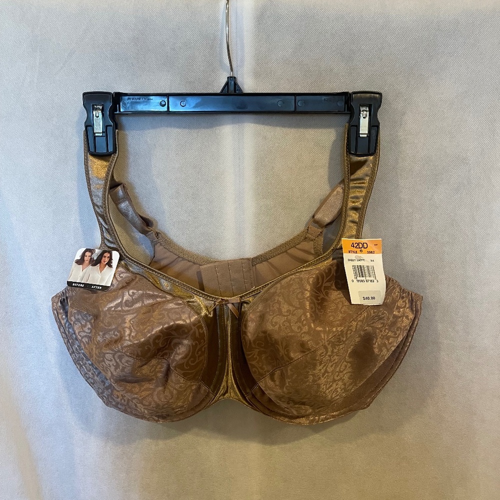Bali underwire bra in Latte color.  Never worn with tags.
